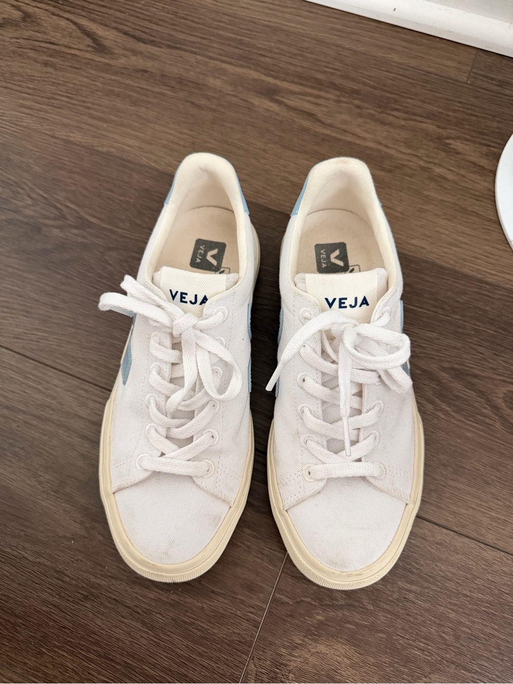 Veja White Canvas Low-Top Sneakers with Light Blue Accent size 7